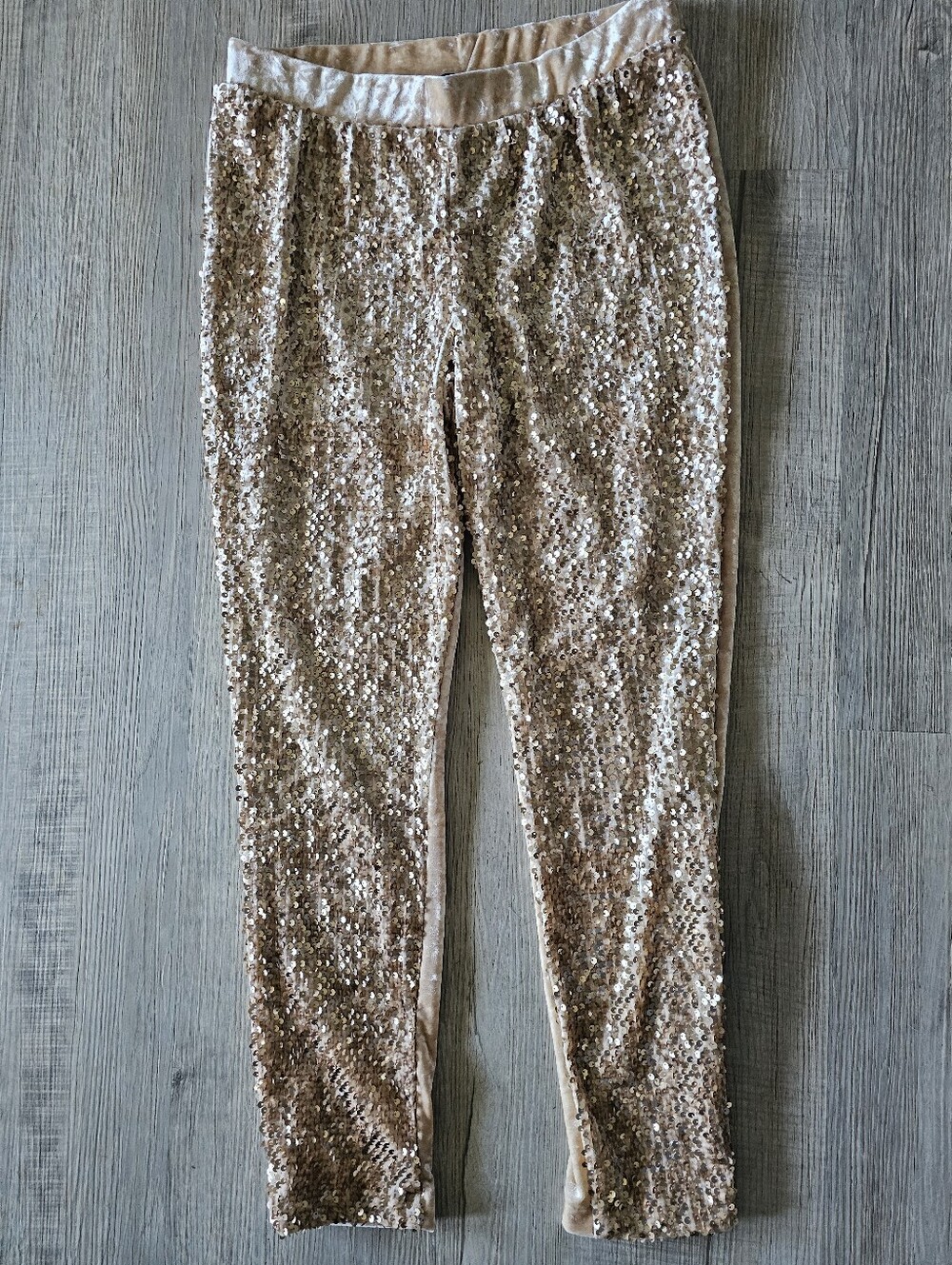 Midnight Velvet Sequin Leggins In Champagne